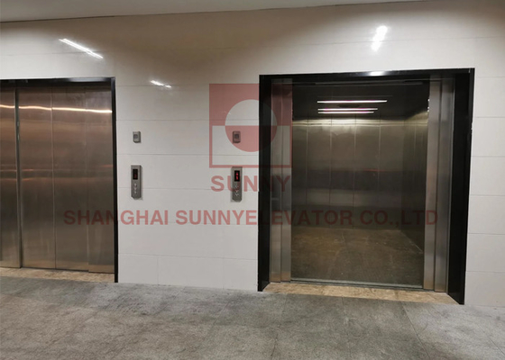 Thang máy tải hàng bằng cửa trượt VVVF với bộ điều khiển Step As380 / Monarch Nice3000